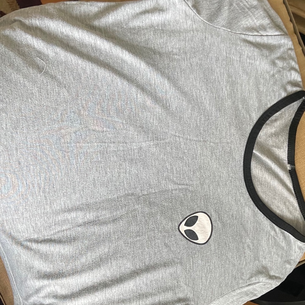Alien logo cropped shirt